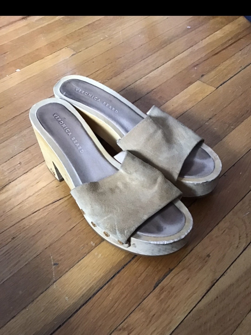 Luxe Veronica Beard Ladies 6.5 Tan Beige Suede Open Toe Wood Sandal Heels,MINT